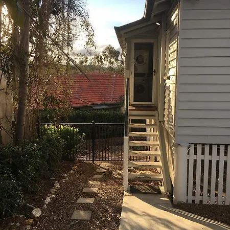 Central Cottage Brisbane Exterior photo
